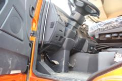 陕汽康明斯 德龙X3000 加强版 385马力 8X4 8米自卸车(SX33106C406) 陕汽康明斯 德龙X3000 加强版 385马力 8X4 8米自卸车(SX33106C406)