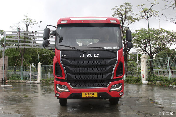 江淮 格尔发K5L中卡 180马力 4X2 6.8米厢式载货车(HFC5262XXYP3K2A53S2V)