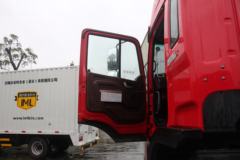 江淮 格尔发K5重卡 240马力 6X2 9.5米厢式载货车底盘(HFC1251P2K3D54S2V)