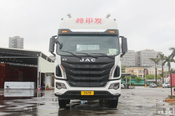 江淮 格尔发K5X重卡 240马力 6X2 9.5米仓栅式载货车(HFC5251CCYP2K3D54S2V)