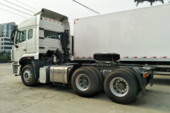 中国重汽 豪瀚J7G重卡 360马力 6X4牵引车(ZZ4255N3246E1)