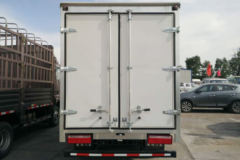 唐骏欧铃 T1系列 95马力 4X2 3.7米单排厢式轻卡(ZB5040XXYKDD6V)