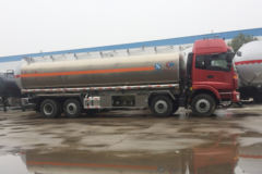 福田 欧曼ETX 270马力 8X2 运油车(程力威牌)(CLW5310GYYLB5)