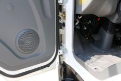 唐骏欧铃 K7系列 143马力 4.1米单排栏板轻卡(ZB1040UDD6V)