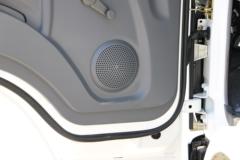 唐骏欧铃 T1系列 95马力 4X2 3.37米排半栏板轻卡(ZB1040KPD6V)