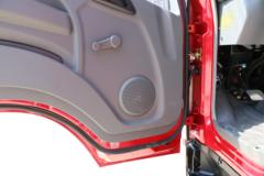 唐骏欧铃 T3系列 117马力 3.88米排半栏板轻卡(6挡)(ZB1040JPD6V)