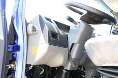 唐骏欧铃 T6系列 185马力 6.75米排半栏板载货车(ZB1250UPQ2V)