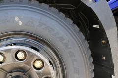 唐骏欧铃 T6系列 185马力 6.75米排半栏板载货车(ZB1250UPQ2V)