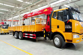 一汽解放底盘&nbsp;随车吊外观图片