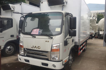 江淮 帅铃Q3 130马力 4X2 4.08米冷藏车(程力威牌)(CLW5040XLCH5)