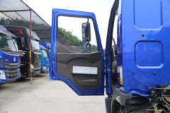 东风柳汽 乘龙L3 160马力 4X2 5.2米单排厢式轻卡底盘(LZ5080XXYL3AB)