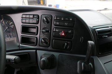 ���� Actros�ؿ� 440���� 6X2ǣ����(�ͺ�2644LS)ͼƬ