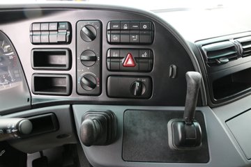���� Actros�ؿ� 440���� 6X2ǣ����(�ͺ�2644LS)ͼƬ