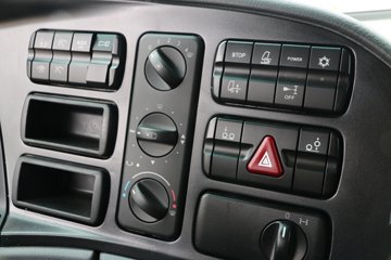 ���� Actros�ؿ� 440���� 6X2ǣ����(�ͺ�2644LS)ͼƬ