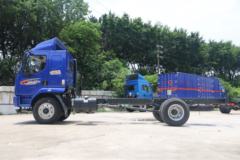 东风柳汽 乘龙L3 160马力 4X2 6.2米排半栏板载货车底盘(LZ1121M3AB)