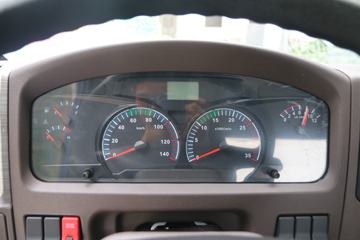 �������� ����L3 160���� 4X2 6.2���Ű������ػ�������(LZ1121M3AB)ͼƬ