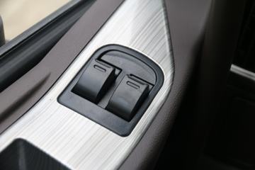 �������� ����L3 160���� 4X2 6.2���Ű������ػ�������(LZ1121M3AB)ͼƬ