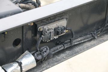 �������� ����L3 160���� 4X2 6.2���Ű������ػ�������(LZ1121M3AB)ͼƬ