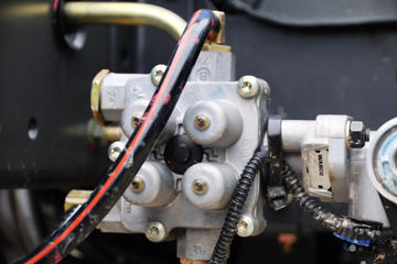  ³M3п 185 4X2 8.3ʽػ(LZ5180XXYM3AB)ͼƬ