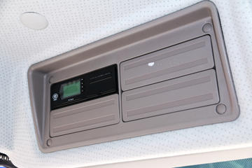 �������� �³���M3�п� 185���� 4X2 8.3����ʽ�ػ�������ͼƬ