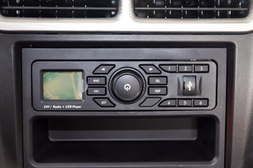 �������� �³���M3�п� 185���� 4X2 8.3����ʽ�ػ�������ͼƬ