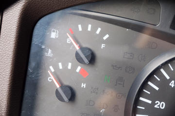 �������� �³���M3�п� 185���� 4X2 8.3����ʽ�ػ�������ͼƬ