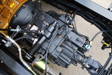 �������� �³���M3�п� 185���� 4X2 8.3����ʽ�ػ�������ͼƬ