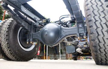 �������� �³���M3�п� 185���� 4X2 8.3����ʽ�ػ�������ͼƬ