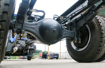 �������� �³���M3�п� 185���� 4X2 8.3����ʽ�ػ�������ͼƬ