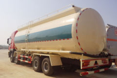 上汽红岩 杰狮C100 390马力 8X4 粉粒物料运输车(CQ5316GFLHTVG466H)