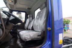 东风柳汽 乘龙L3 160马力 4.2米单排轻卡底盘(LZ1041L3AB)