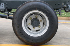 东风柳汽 乘龙L3 160马力 4.2米单排轻卡底盘(LZ1041L3AB)