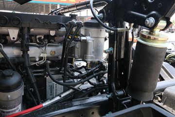 �й�����HOWO G5X�п� 210���� 6.2���Ű���ʽ�ػ�������(ZZ5167XXYG471DE1A)ͼƬ