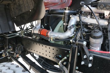 �й�����HOWO G5X�п� 210���� 6.2���Ű���ʽ�ػ�������(ZZ5167XXYG471DE1A)ͼƬ