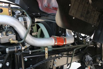 �й�����HOWO G5X�п� 210���� 6.2���Ű���ʽ�ػ�������(ZZ5167XXYG471DE1A)ͼƬ