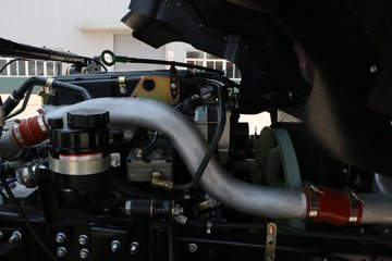 �й�����HOWO G5X�п� 210���� 6.2���Ű���ʽ�ػ�������(ZZ5167XXYG471DE1A)ͼƬ