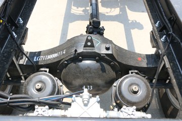 �й�����HOWO G5X�п� 210���� 6.2���Ű���ʽ�ػ�������(ZZ5167XXYG471DE1A)ͼƬ