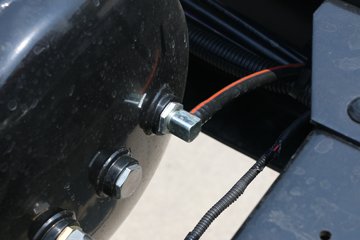 �й�����HOWO G5X�п� 210���� 6.2���Ű���ʽ�ػ�������(ZZ5167XXYG471DE1A)ͼƬ