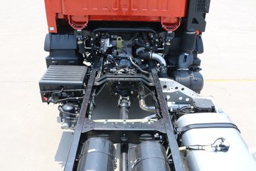 �й�����HOWO G5X�п� 210���� 6.2���Ű���ʽ�ػ�������(ZZ5167XXYG471DE1A)ͼƬ