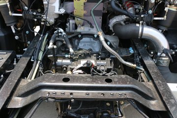 �й�����HOWO G5X�п� 210���� 6.2���Ű���ʽ�ػ�������(ZZ5167XXYG471DE1A)ͼƬ