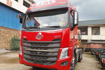 东风柳汽 乘龙H7重卡 480马力 6X4牵引车(LZ4253H7DB)