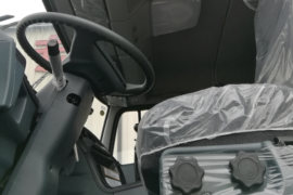 华菱M5&nbsp;牵引车驾驶室                                               图片