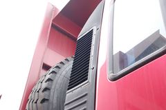 红岩 新大康重卡 290马力 8X4 8.5米自卸车(CQ3304TMG366)