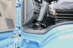 徐工 漢风G5 350马力 8X4 随吊车(NXG1310D5NEX)
