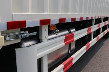 徐工 漢風(汉风)G5 240马力 4X2 9.6米厢式载货车(NXG5181XXYN5)底盘图片