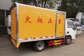 跃进底盘&nbsp;爆破器材运输车外观图片