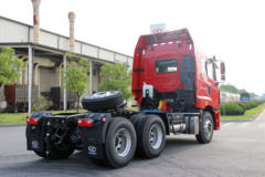 华菱 汉马H6重卡 420马力 6X4危险品牵引车(HN4255H42C4M5)