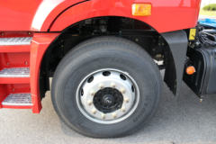 华菱 汉马H6重卡 420马力 6X4危险品牵引车(HN4255H42C4M5)