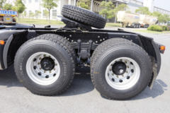 华菱 汉马H6重卡 标载版 375马力 6X4牵引车(HN4250H35C4M5)