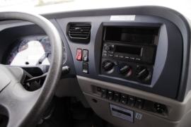 东风菁鹰&nbsp;牵引车驾驶室                                               图片